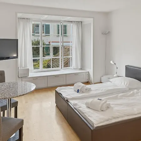 Charmin In Old Town - Uz8