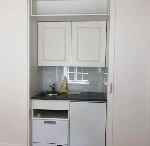 Charmin In Old Town - Uz8 *