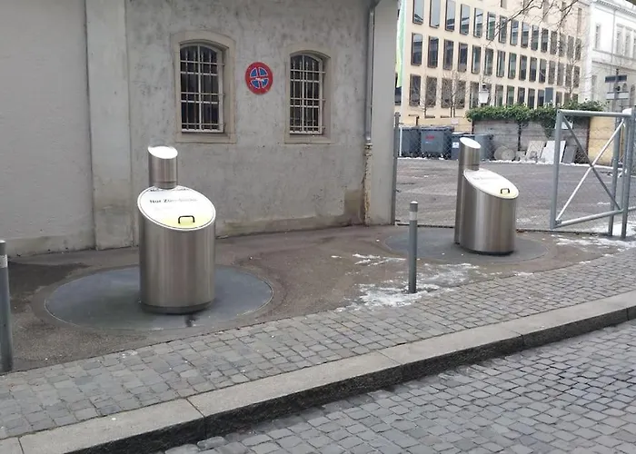 Charmin In Old Town - Uz8 * زيورخ