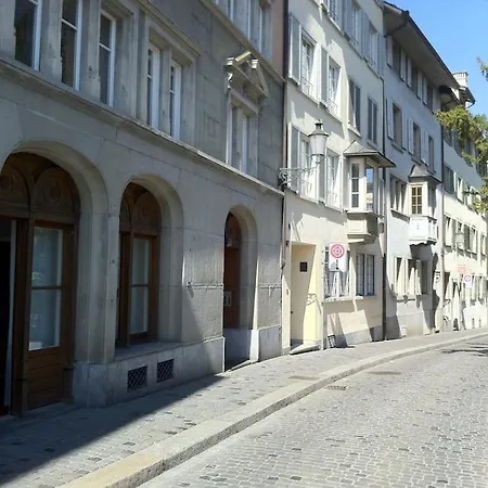 Charmin In Old Town - Uz8 Apartmán *